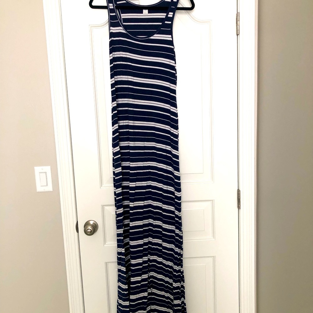Old Navy Maxi dress Navy Blue and white Medium